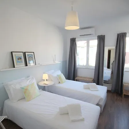 Domus 74 By Amcf Apartmán *